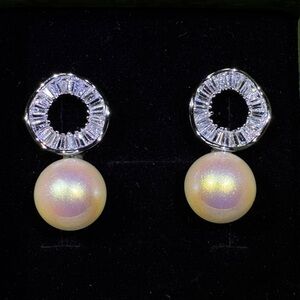 Elegant Silver and Pearl Earrings